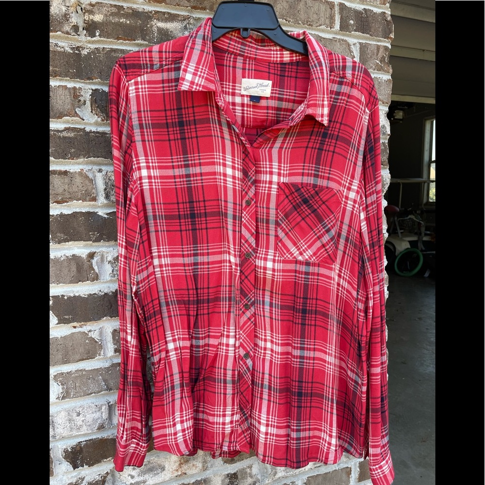 3/$15 Universal Threads stretchy flannel XL